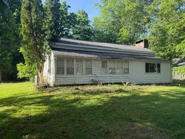 3908 Grand Prairie Road, Kalamazoo, MI 49006
