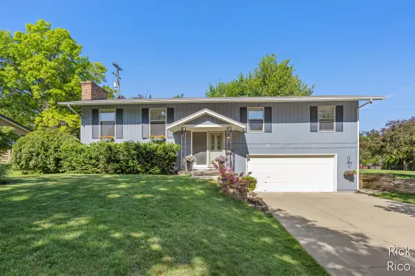 1609 Oxford Drive Se, East Grand Rapids, MI 49506