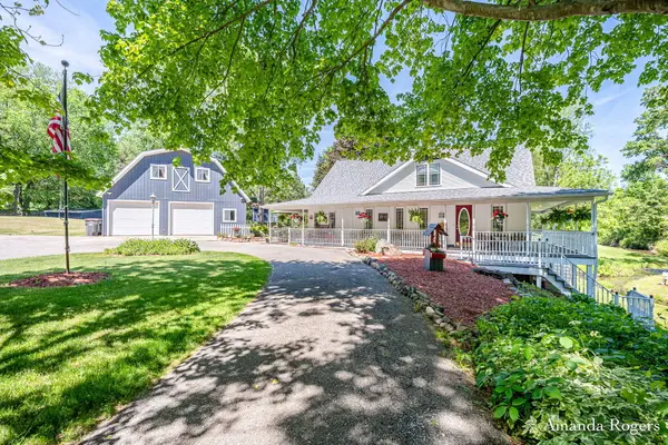 2295 Fallasburg Park Drive Ne, Lowell, MI 49331