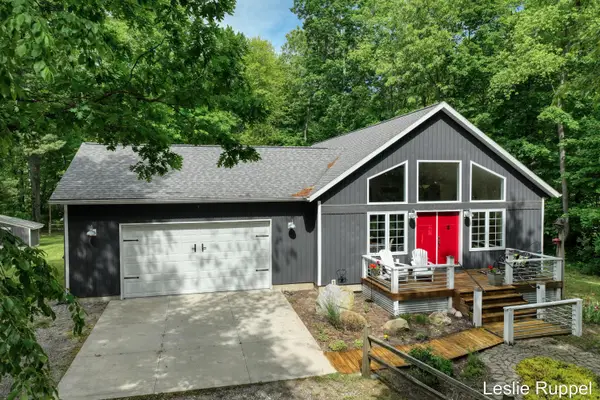 13015 Ritchie Avenue Ne, Cedar Springs, MI 49319