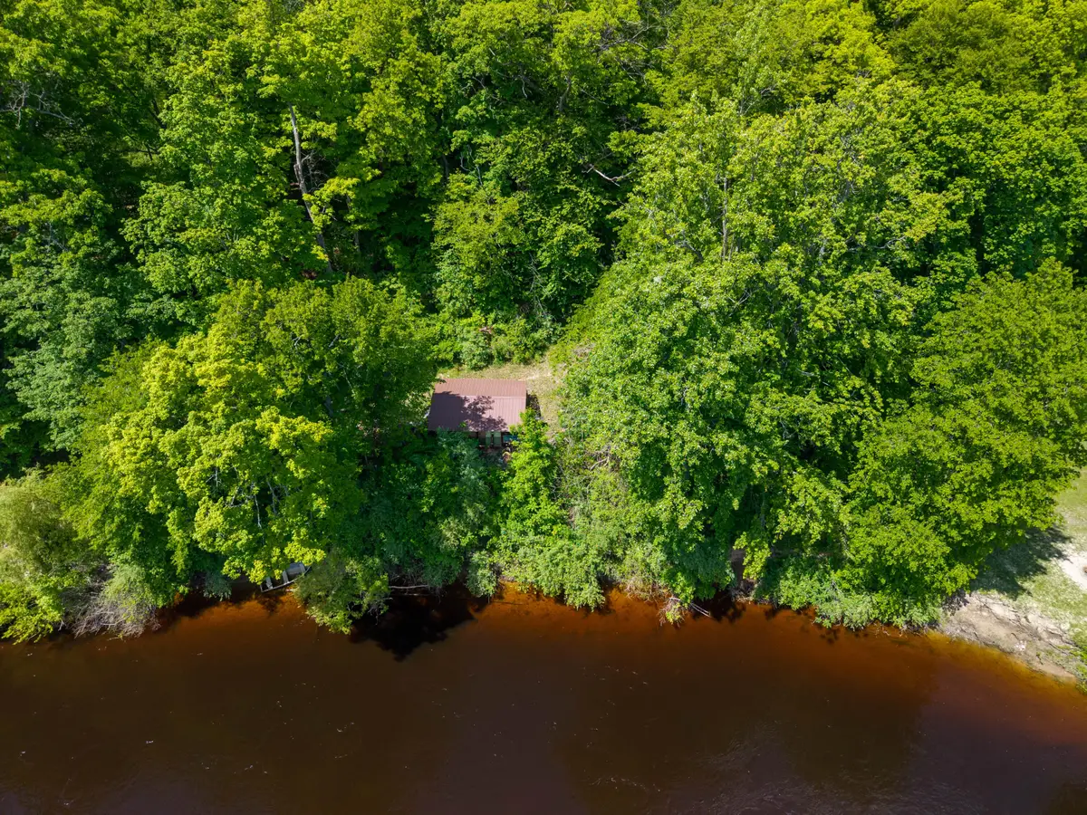 866 W 90th Street, Newaygo, MI 49337 - #1