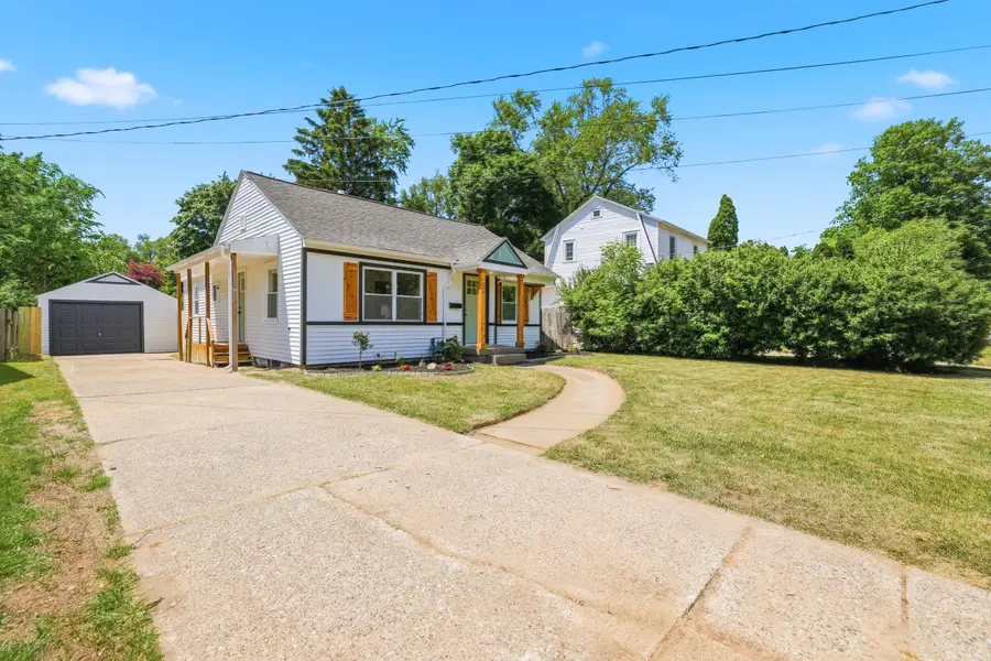 1325 Edith Avenue Ne, Grand Rapids, MI 49505 - #3