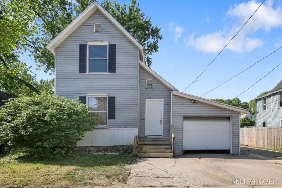 428 & 430 Fernando Street Ne, Grand Rapids, MI 49505 - #2