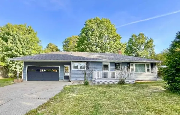 1683 Shorewood Drive, Norton Shores, MI 49441
