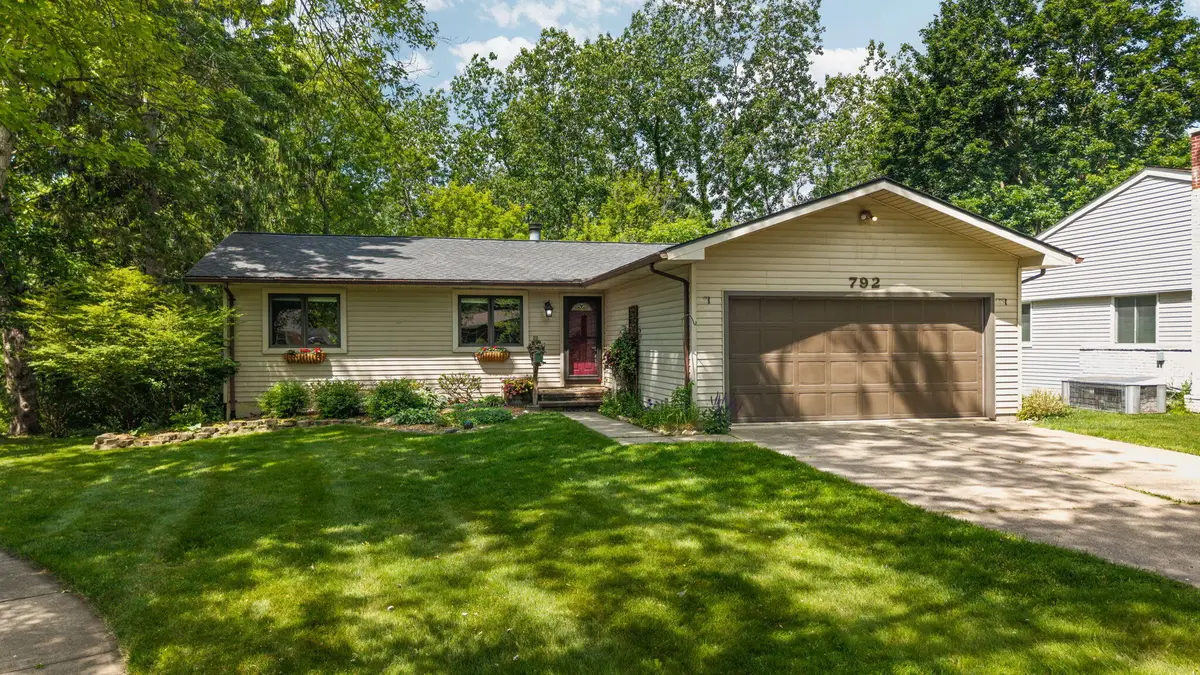 792 Knollwood Court, Saline, MI 48176 - #1