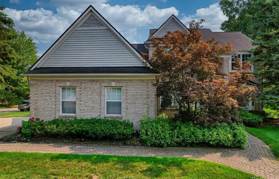 29301 Morningview Street #86, Farmington, MI 48331 - #2