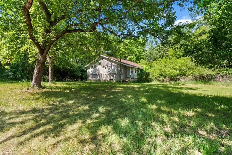10 S Wolcott Street, Hillsdale, MI 49242 - #3