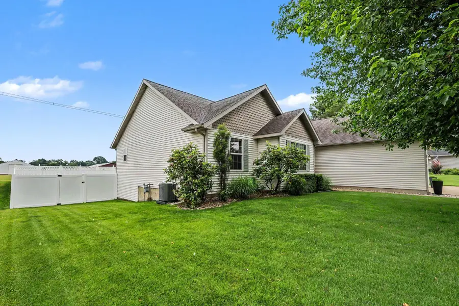 2632 Fairfield Drive, Zeeland, MI 49464 - #2