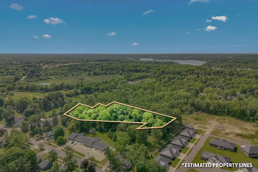 4 S Wolcott Street, Hillsdale, MI 49242 - #3