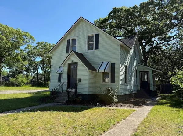 1872 Commerce Street, Muskegon, MI 49441
