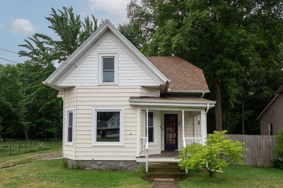 436 E Division Street, Dowagiac, MI 49047 - #2