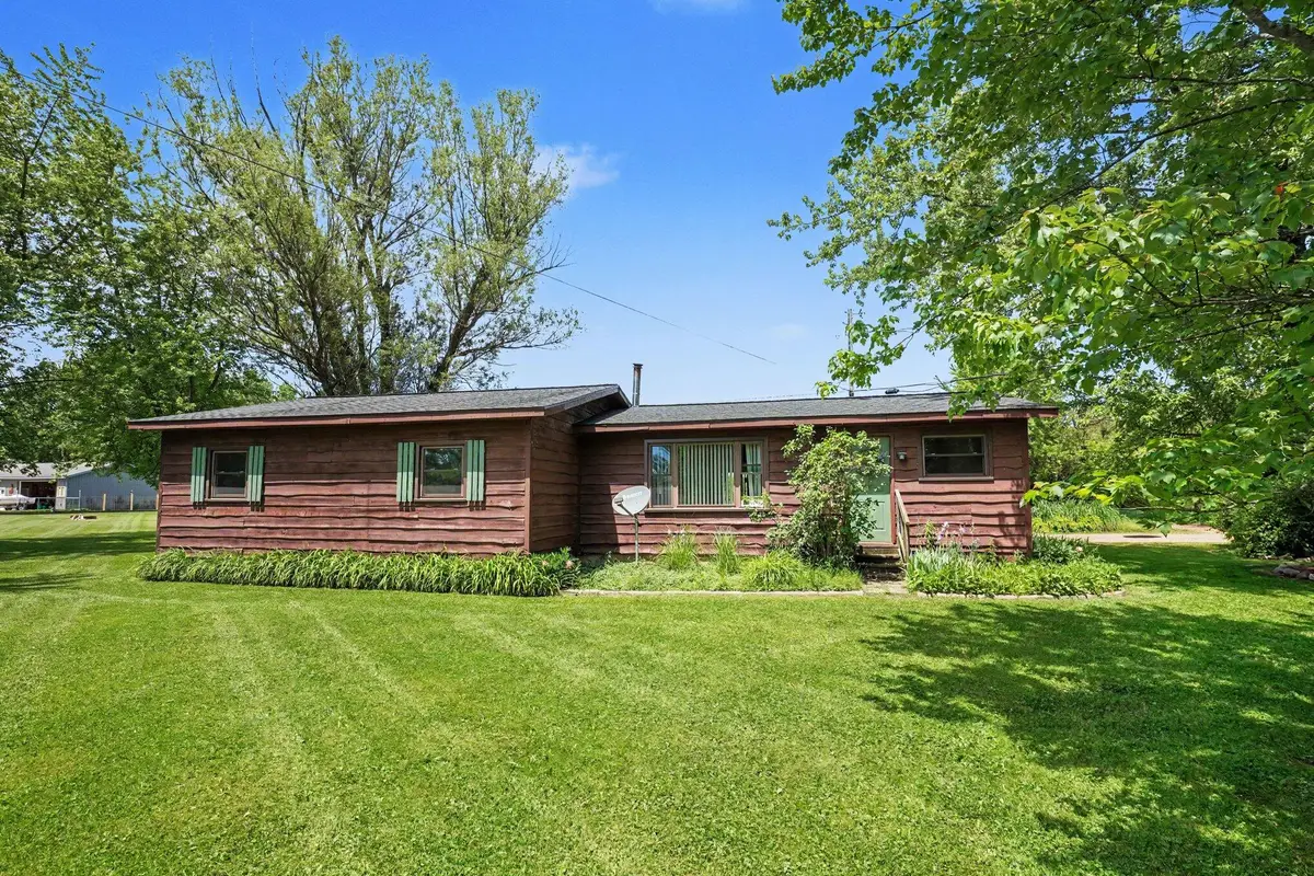 47920 42nd Street, Paw Paw, MI 49079 - #1