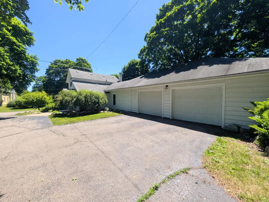 1020 S Marshall Avenue, Marshall, MI 49068 - #3