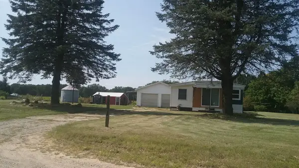 2841 Whites Bridge, Belding, MI 48809