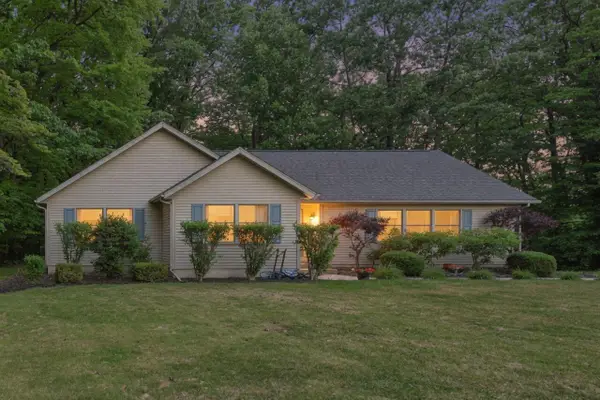 12589 Ed Berth Drive, New Buffalo, MI 49117