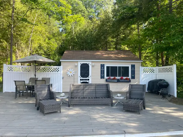 4629 S Croton Hardy Drive, Newaygo, MI 49337