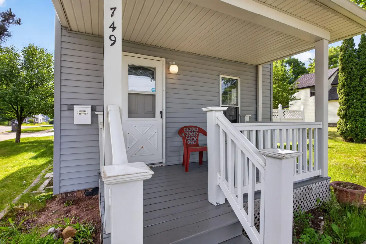 749 Kennedy Street, Jackson, MI 49202 - #1