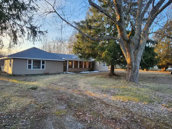 13799 8th Avenue, Marne, MI 49435