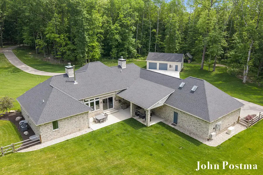 1565 Alden Nash Avenue Ne, Lowell, MI 49331 - #2