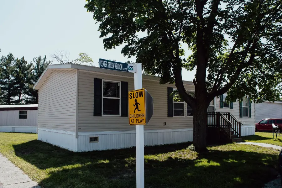 246 Center Green Meadow Street Se, Grand Rapids, MI 49548 - #2