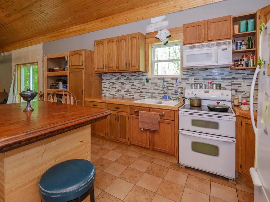 4521 Waldorf Road, Delton, MI 49046 - #3
