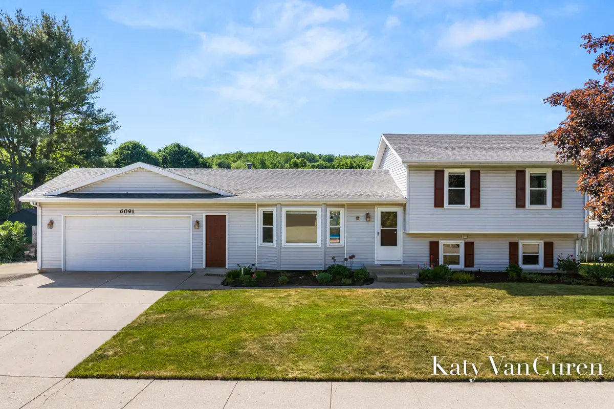 6091 Rogue River Meadows Drive Ne, Belmont, MI 49306 - #1