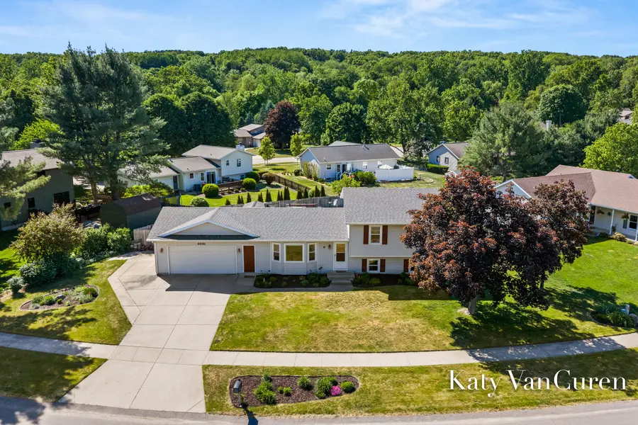 6091 Rogue River Meadows Drive Ne, Belmont, MI 49306 - #3