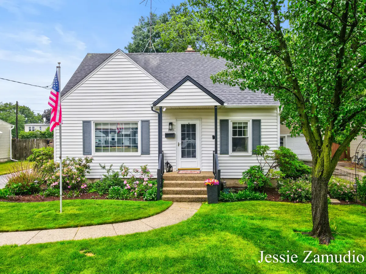 860 40th Street Sw, Wyoming, MI 49509 - #1