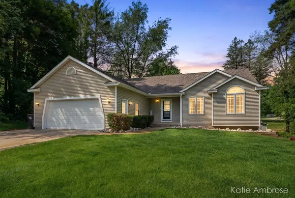 1683 Pinehill Drive, Hastings, MI 49058