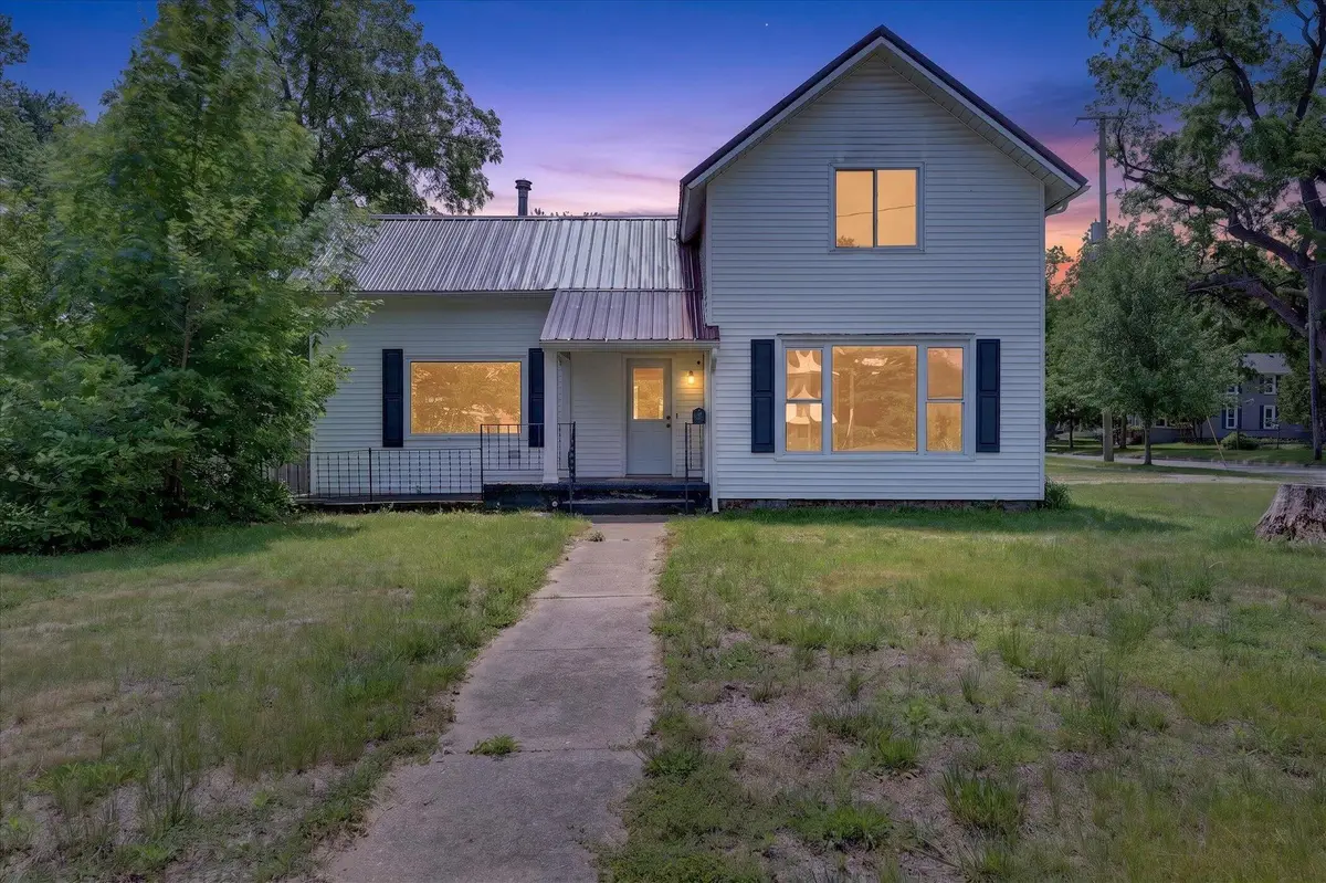 736 W Green Street, Hastings, MI 49058 - #1