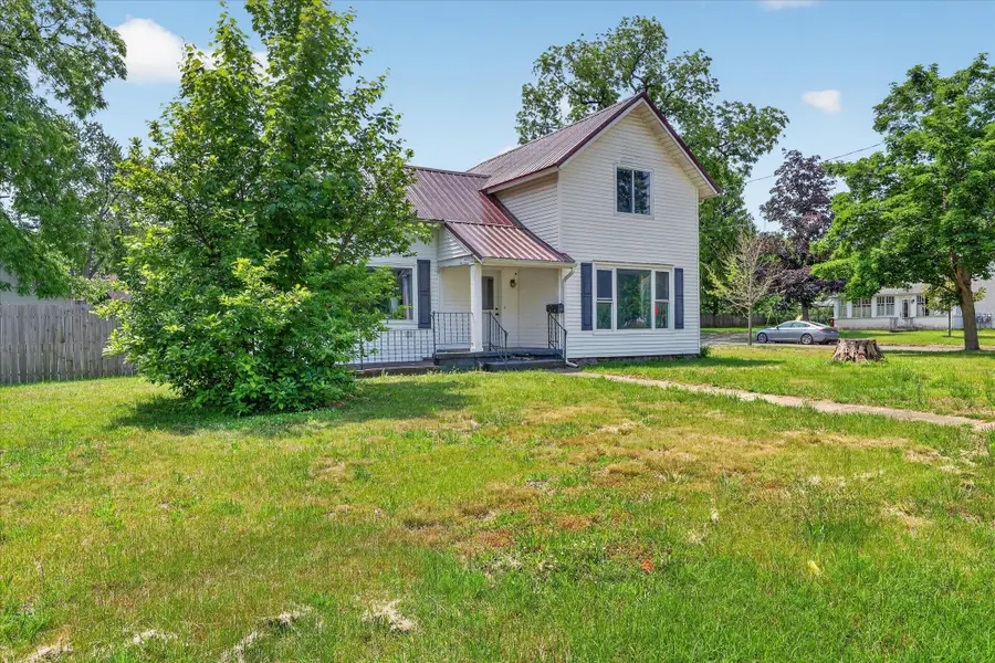 736 W Green Street, Hastings, MI 49058 - #2