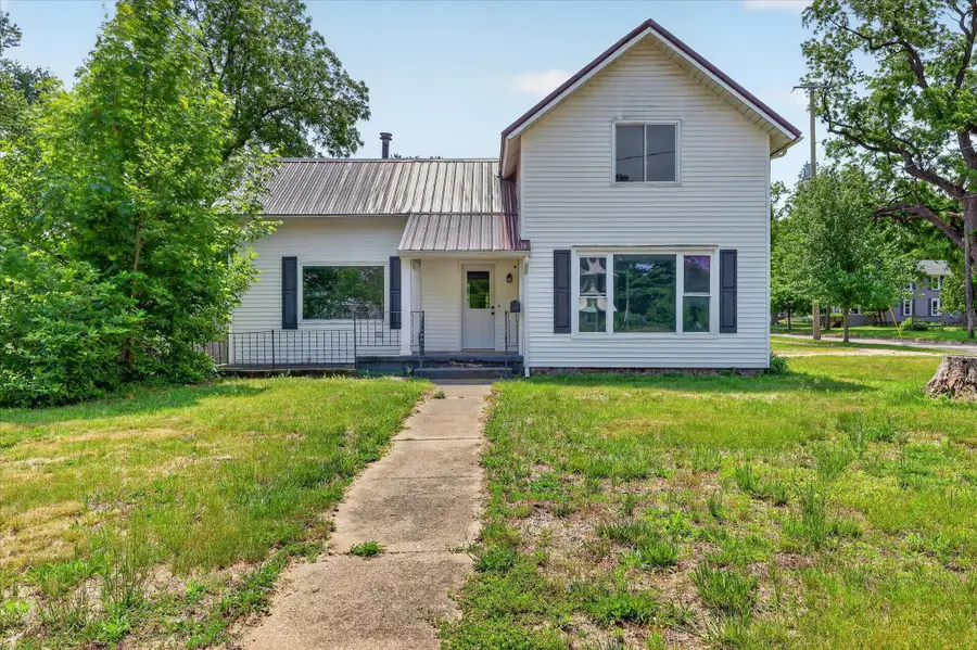 736 W Green Street, Hastings, MI 49058 - #3