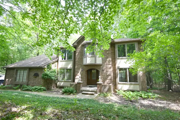 11343 Cloverlawn Drive, Brighton, MI 48114