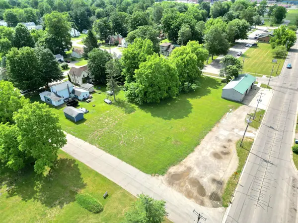 320 E Vine Street, Vicksburg, MI 49097