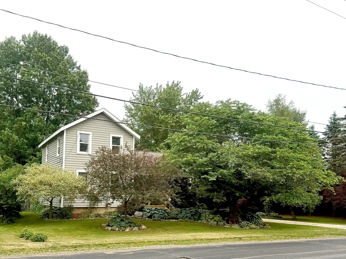 283 East Avenue, Napoleon, MI 49261 - #1