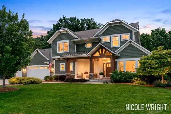 600 Stonehill Court, Grandville, MI 49418