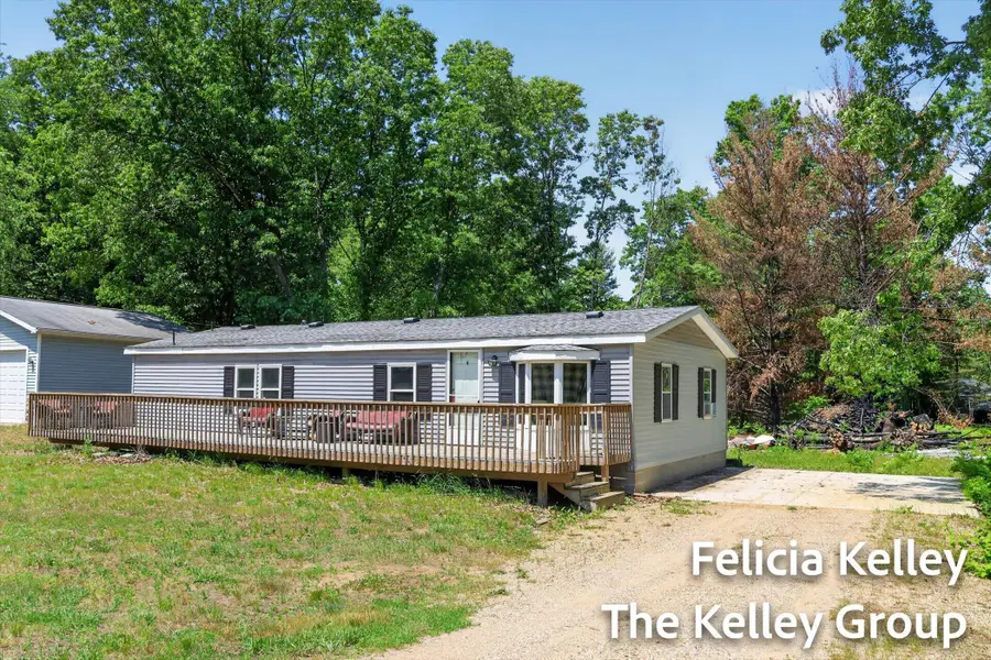 17158 Seneca Court, Howard City, MI 49329 - #2