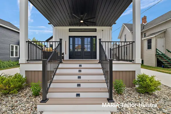 1423 Lakeshore Drive, Muskegon, MI 49441