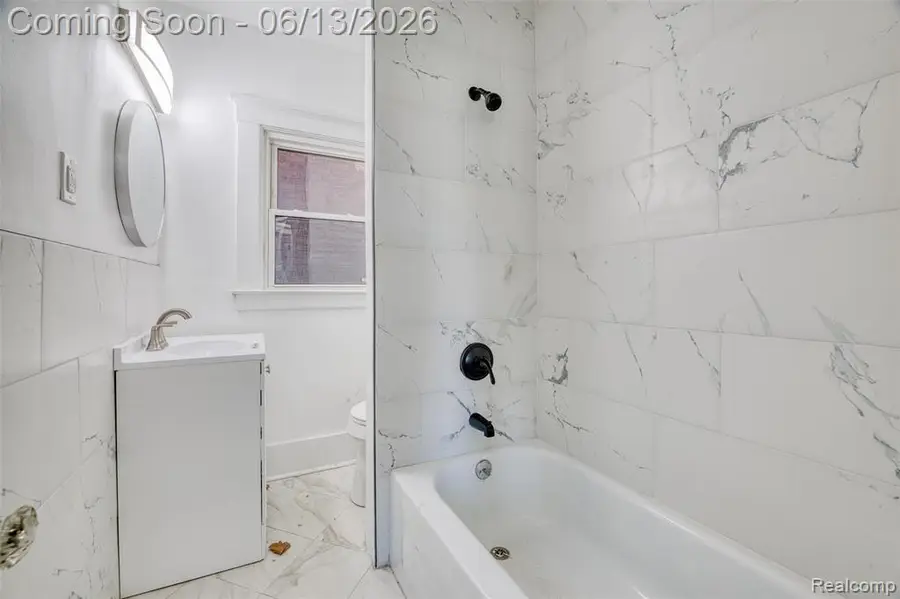 1735 Clairmount Avenue, Detroit, MI 48206 - #3