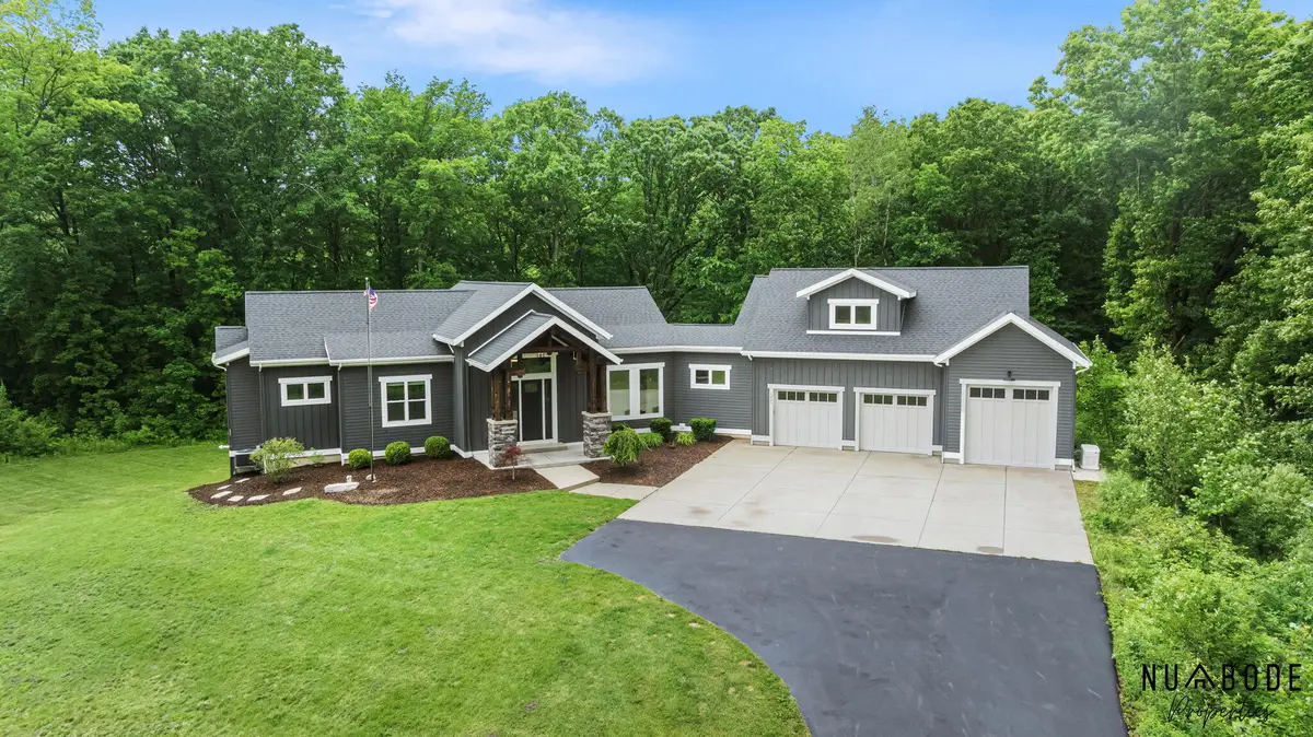 1497 10 Mile Road Ne, Comstock Park, MI 49321 - #1