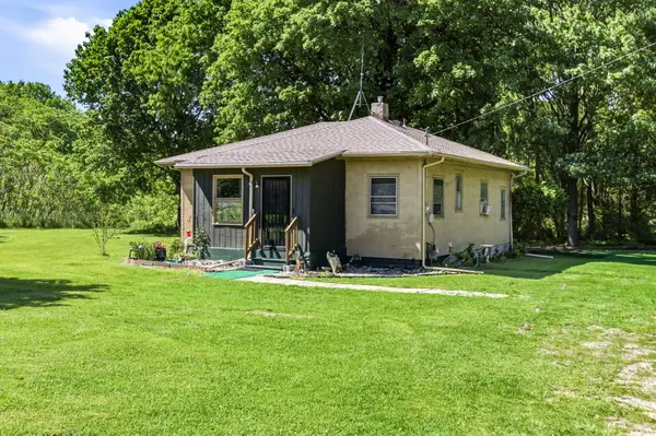 1356 Pipestone Road, Benton Harbor, MI 49022