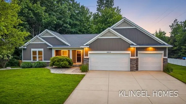 16815 Watersedge Drive, Grand Haven, MI 49417