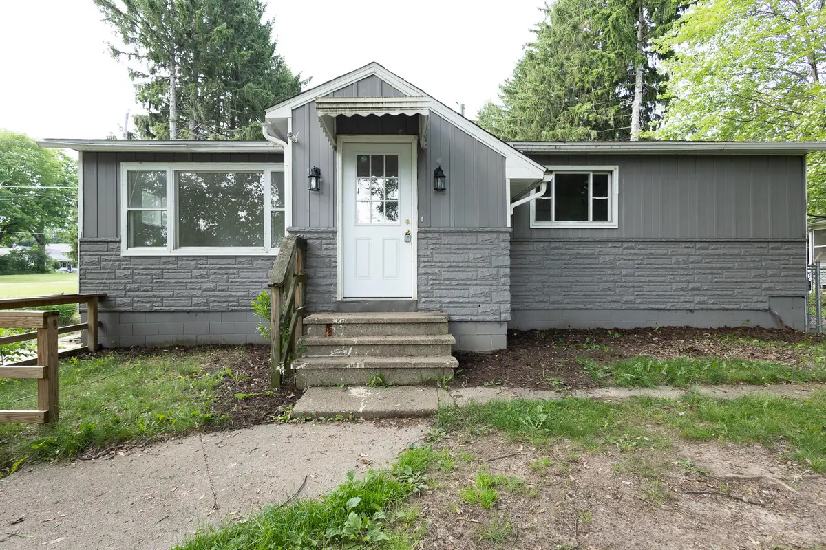 9470 Peck Road, Greenville, MI 48838 - #1