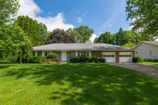 6124 Old Log Trail, Kalamazoo, MI 49009