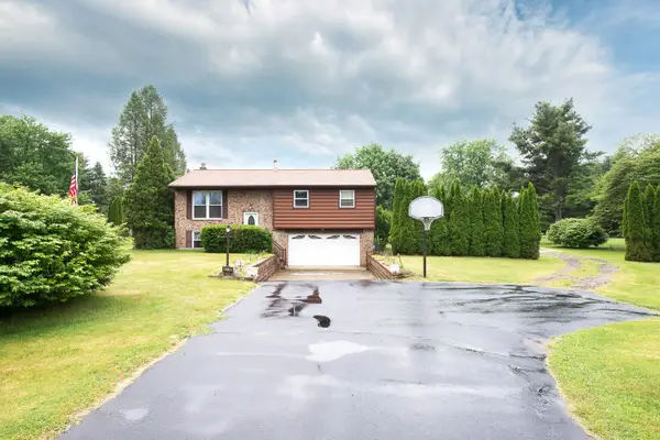 4338 Swarthout Road, Pinckney, MI 48169