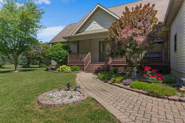 1016 Lukesport Road, Quincy, MI 49082
