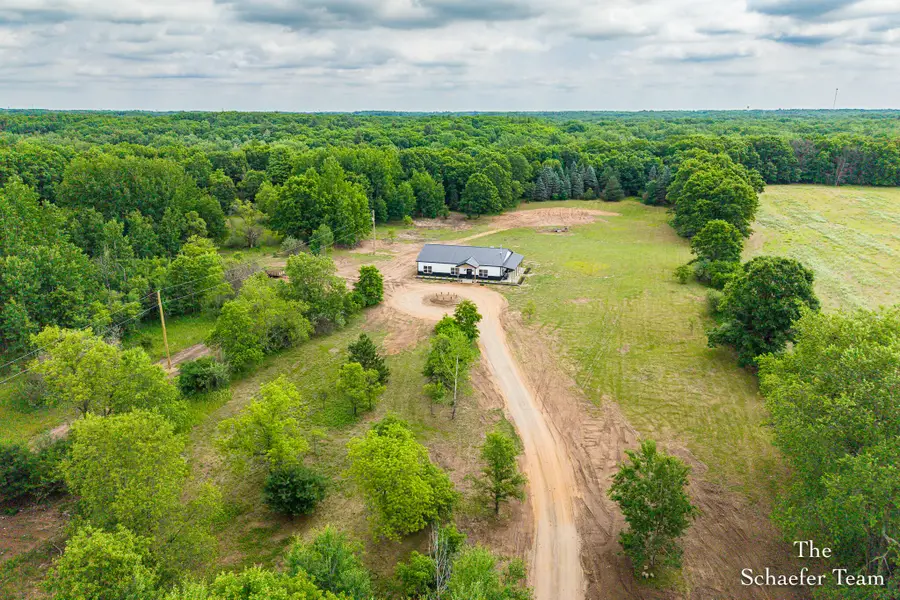 5227 S Johnson Road, Greenville, MI 48838 - #2