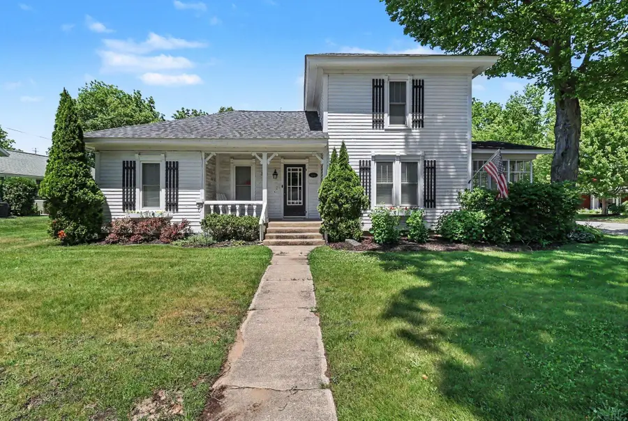 382 E 3rd Street, Pentwater, MI 49449 - #2