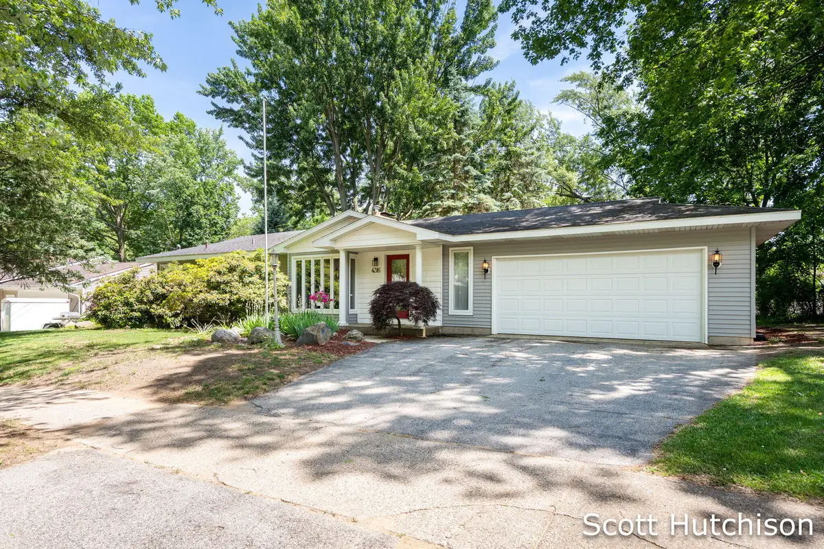 4316 Kennilworth Drive Se, Grand Rapids, MI 49546 - #1