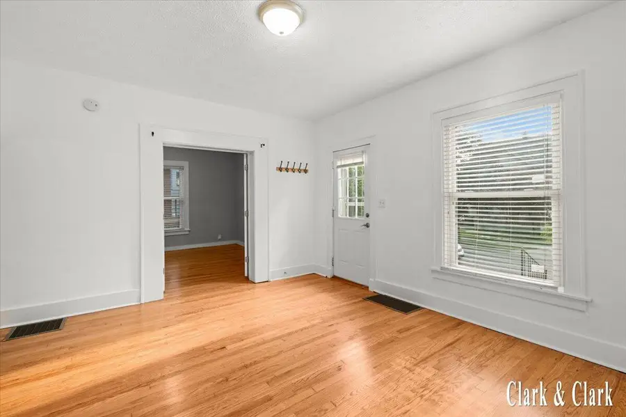 437 Rosewood Avenue Se, Grand Rapids, MI 49506 - #2